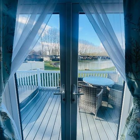The Poplars Lodge With Hot Tub York Extérieur photo